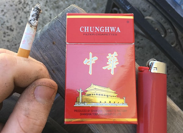 8. Китайцы курят сто тысяч сигарет в секунду