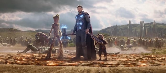 5. ''Avengers: Infinity War''daki heyecanın en yüksek olduğu sahne aslında Thor'un efsanevi girişi değil de Captain America'nın ilk kez göründüğü sahne olacakmış.