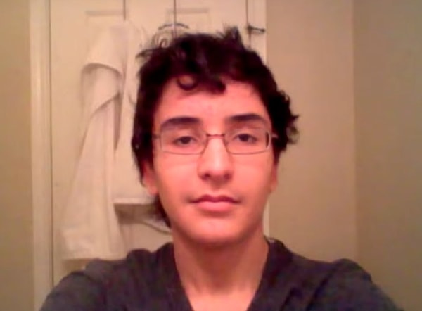 Дэвид говорит, что он полон решимости фотографировать себя до конца своей жизни.