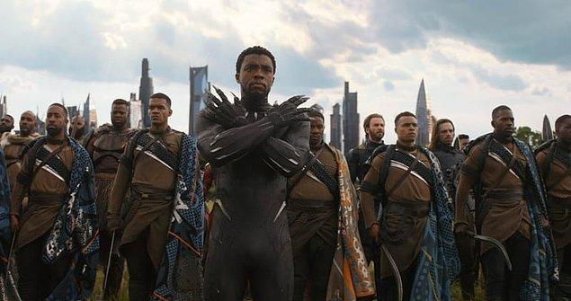 13. ''Avengers: Infinity War''da Black Panther'ın evrenden silindiği sahne.