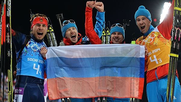13. А вот олимпийские чемпионы Сочи-2014: Антон Шипулин, Дмитрий Малышко, Алексей Волков и ... (кого здесь не хватает?)