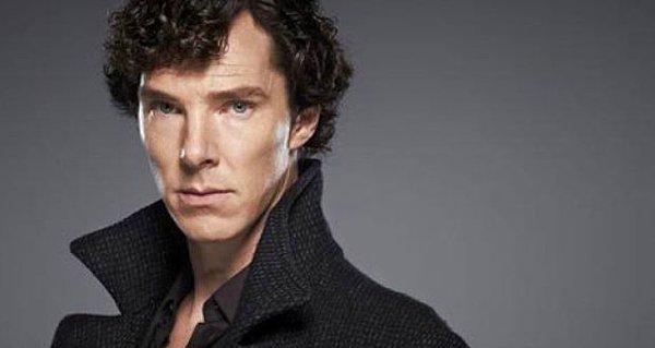 12. Sherlock Holmes - Kırmızı, Pilli Bebek