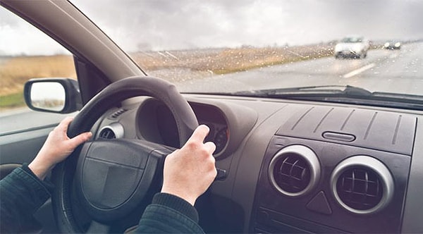 Bazı ülkelerde ehliyet başvurusu, kapsamlı bir sağlık taramasından geçmeden mümkün değil.