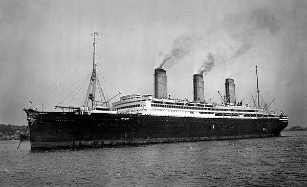 23. ''İmparator'' ismindeki dünyanın en büyük gemisi, 1913
