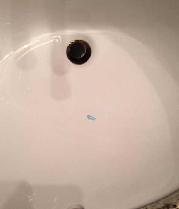 7. Когда паста падает с зубной щетки, а ты уже почти донес ее до рта. Так выглядят боль, депрессия и разочарование