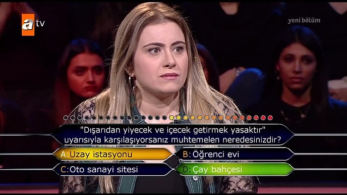 'Dışarıdan Yiyecek ve İçecek Getirmek Yasaktır' Uyarısı Nerede Yazar Sorusuna Verdiği Yanlış Cevap Sonucunda Ufak Çaplı Şok Yaşayan Yarışmacı!