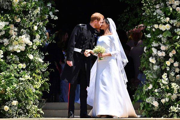 Prens Harry ve Meghan Markle evlendikleri günden beri sarayın en çok konuşulan meselelerinden biri halinde hepimizin bildiği gibi.