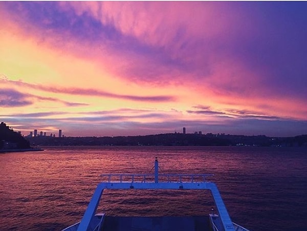 4. "Мирное небо"