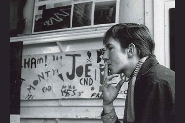 6. Догадываетесь кто это?