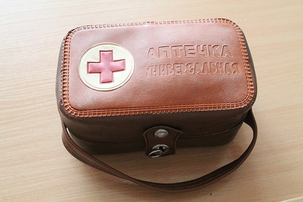 3. А как называлось средство от лечения простуды, гриппа, головной боли и некоторых других недугов?