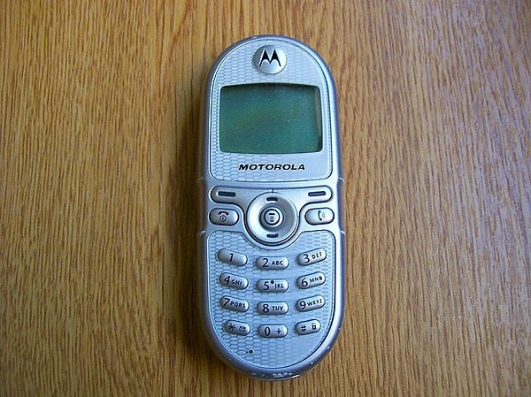 9. Motorola C200 - продано 60 миллионов