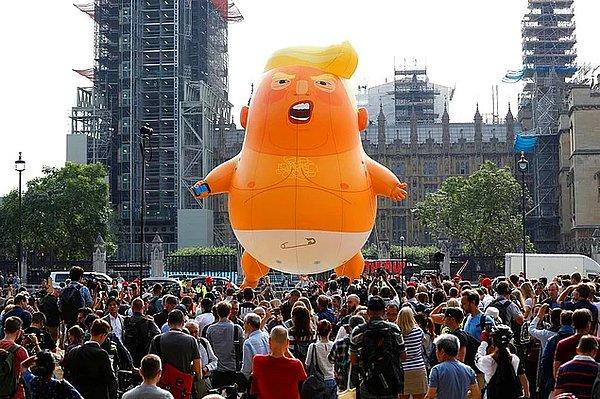 4. Trump'a balonlu protesto