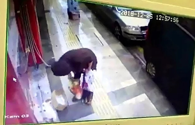 6. Hayvanlara zarar vermek bir tarafa, eşyalarına bile göz diktik, kendilerini savunma hakkı olmayan canlılara akla hayale sığmayacak işkenceler yaptık.