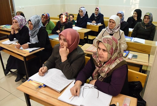 Araştırma verilerini biraz daraltıp anne ve babalara odaklandığımızda da temel sorun devam ediyor.