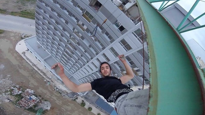 Metrelerce Yükseklikte Ölüme Meydan Okuyan Adrenalin Bağımlısı Genç