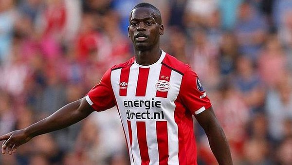 Bir sezon Monaco'da oynayan Isimat, daha sonraki sezon PSV'ye kiralandı ve 2015 yılında 2.4 milyon euro karşılığında bonservisiyle birlikte PSV'ye transfer oldu.