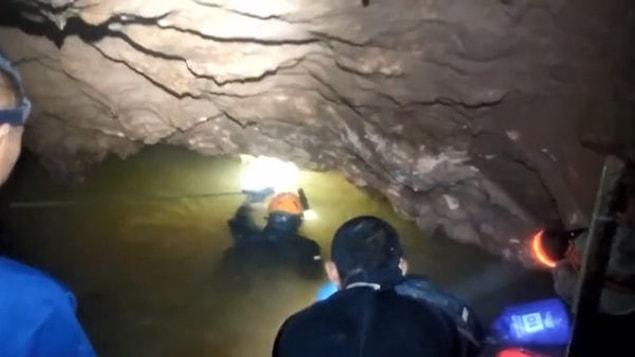 After being trapped there for 2 weeks, 12 boys and their coach were rescued from a cave in Thailand.