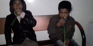 Zabıta Çocuklara Sattıkları Çiçekleri Zorla Yedirdi: 'Plastikleri Yemesem Olur mu?'