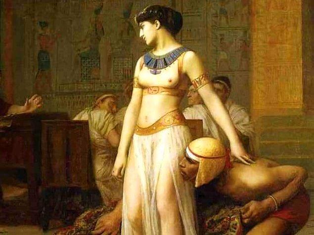 1. Cleopatra: Eşek sütünde banyo