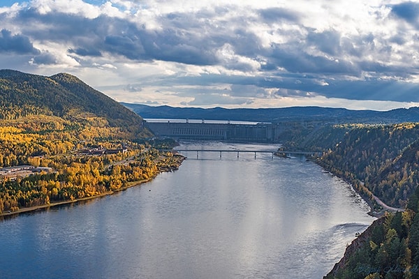 10. В каком регионе протекает река Енисей?