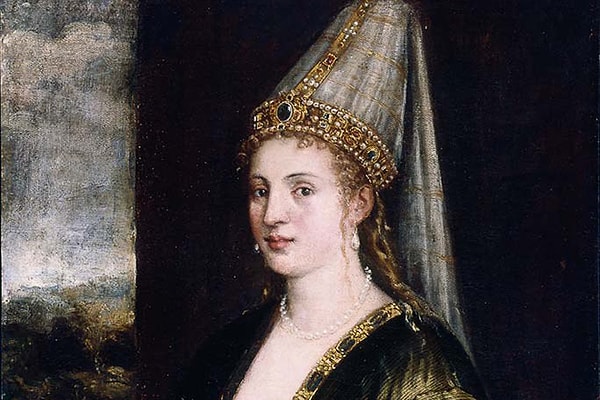 12. Усыпальница Роксоланы находится в...