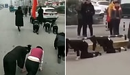 Hedeflenen Satışa Ulaşamayan Kozmetik Çalışanları Ceza Olarak Sokakta Emekletildi!