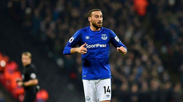 Everton forması giyen milli futbolcu Cenk Tosun'un, Ada basınında büyük bir transfer haberinde yer aldı!