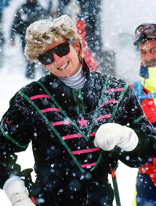 10. Ve çok sevdiği annesi Prenses Diana kar tatilinde bile her zamanki gibi muhteşem gözüküyor. (1993)