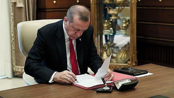 Cumhurbaşkanı Erdoğan 6 üniversiteye rektör atadı.