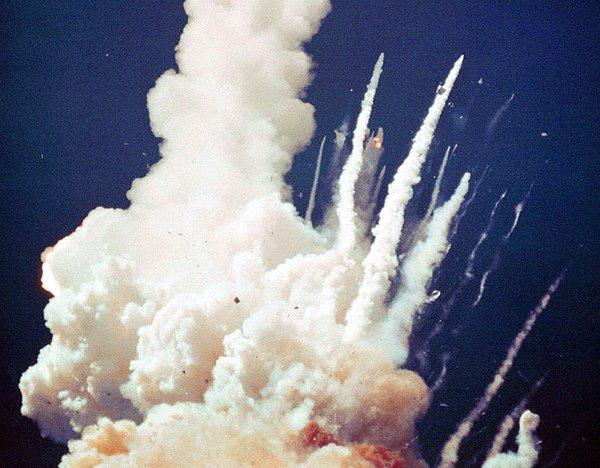 25. ABD uzay mekiği Challenger patladıktan sonra oluşan görüntüler...