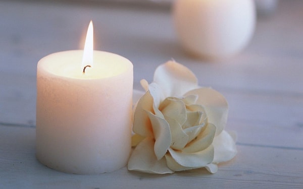 Ваш выбор пал на белую свечку