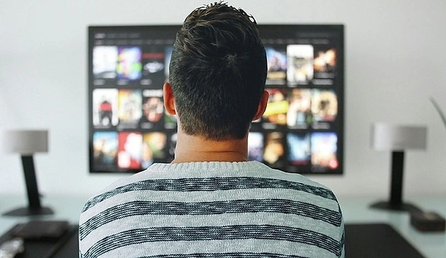 Tüm gün Netflix'de dizi izleyerek para kazanabilirsiniz.