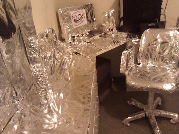 20. «Посмотрите, что сделал брат с моей комнатой, пока меня не было»