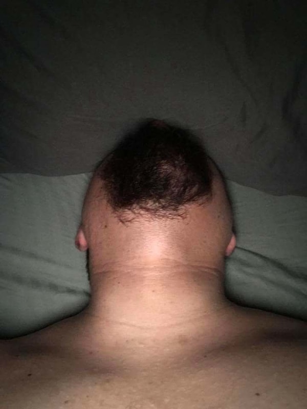 11. Соцсети разделились на два лагеря. Как по-вашему, это борода или волосы на голове?