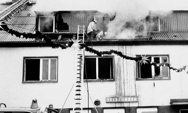 Sadece o yangından ailenin bir ferdi kurtuldu. 19 yaşında ve evli olan Leyla. Ailesinden yalnızca birkaç sokak ötede oturan Leyla, bağrışlara uyanmış ve ailesinin evinin yandığını görmüş.