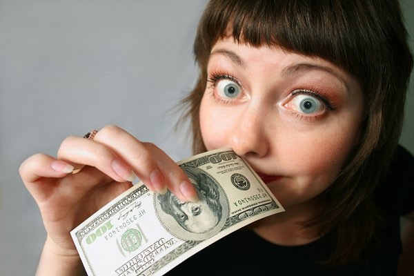 3. Откуда пошло выражение "деньги не пахнут"?