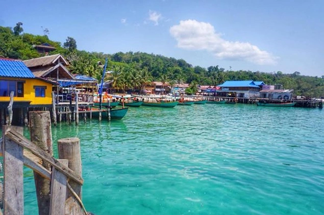 Koh Rong Adası, Kamboçya'nın en büyük 2. adası ve "Türklerin Adası" olarak biliniyor.