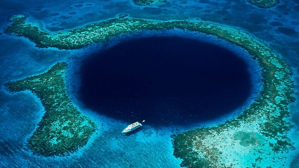 4. Самая глубокая впадина находится в...