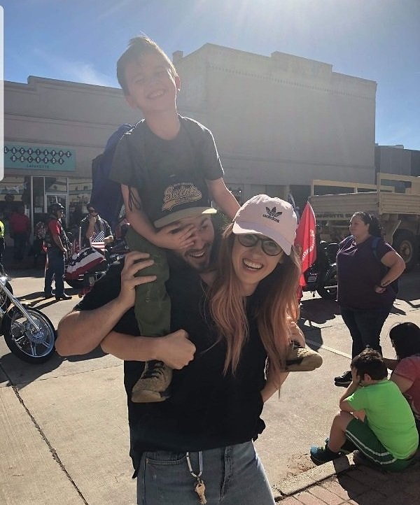 11. "Я и мать и отец!"