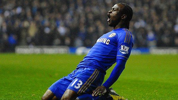 Üç sezondur kesintisiz olarak Chelsea'de top koşturan Moses, 2016-17 sezonunda 34 lig maçında 3 gol, 3 asist; 2017-18 sezonunda ise 28 maçta 3 gol, 3 asistlik performans sergiledi.