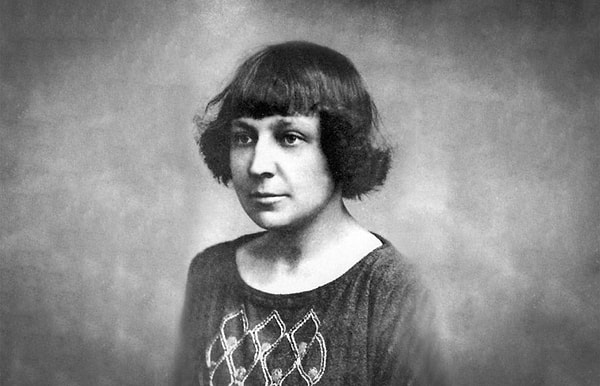 9. Какая великая женщина изображена на данном фото?