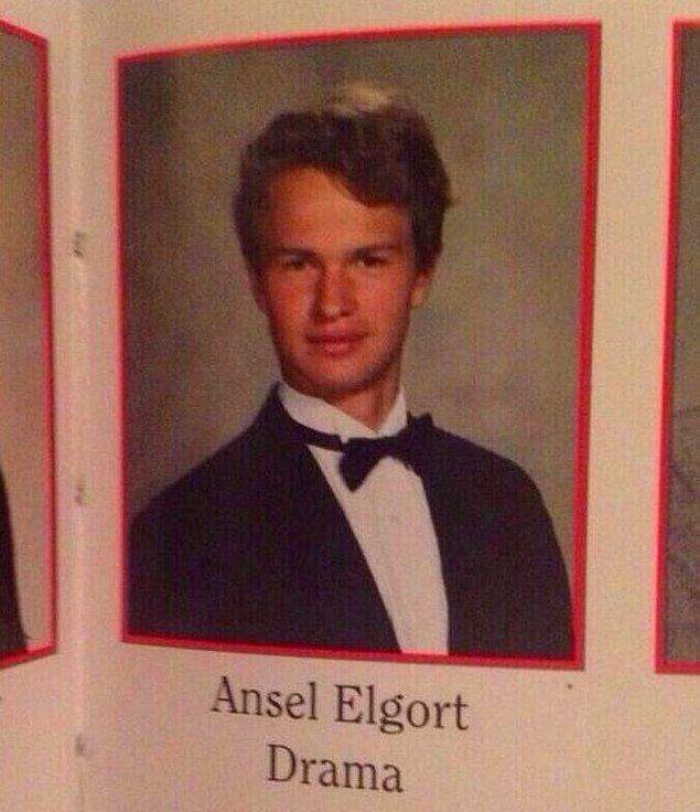 9. "Birisi yıllığında Ansel Elgort'u buldu."