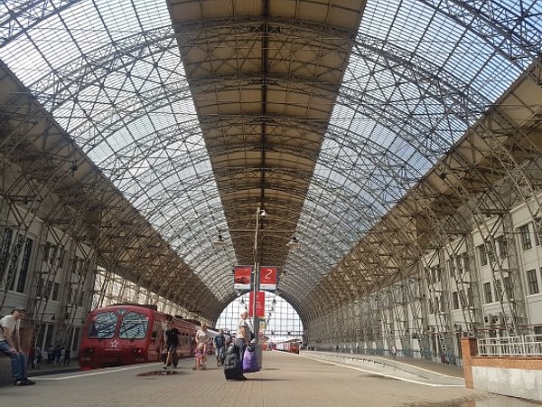 9. С какого московского вокзала можно поехать в Софию, Венецию и Салоники?