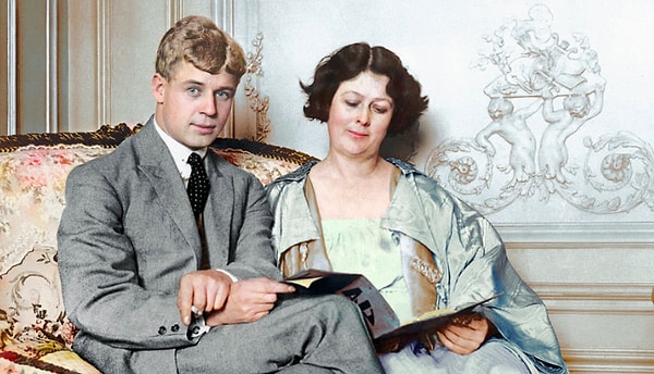 10. Поёт зима — аукает...