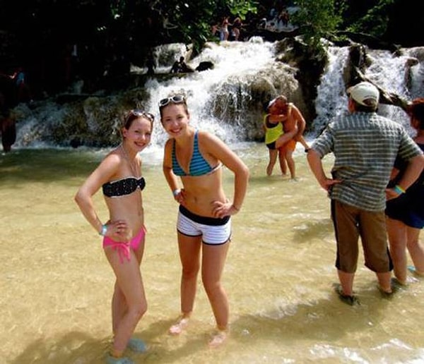 21. Те куда круче позируют