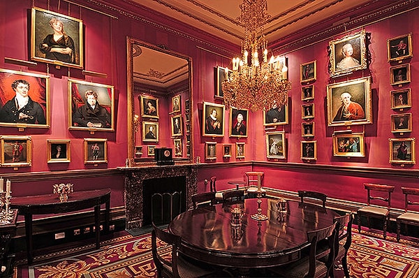 9. Джентльменский клуб White's, Англия