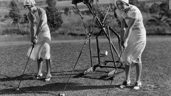 4. 1925'te golf öğreten ve golf yeteneklerini geliştiren robot