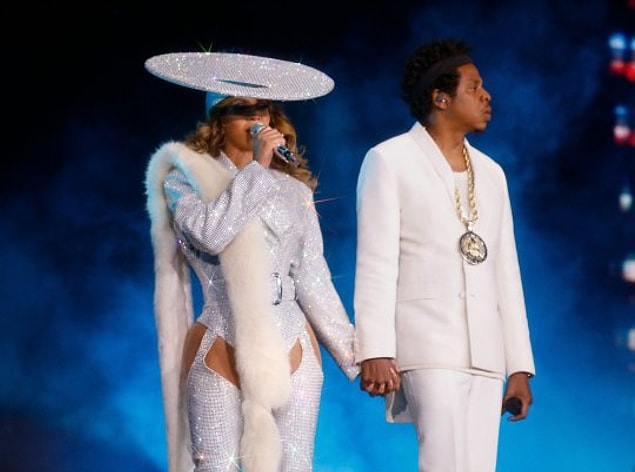 37 yaşındaki Beyonce ve 49 yaşında olan Jay Z'nin, geçtiğimiz yıllarda bitkisel beslenme alışkanlığını edindikleri biliniyor.