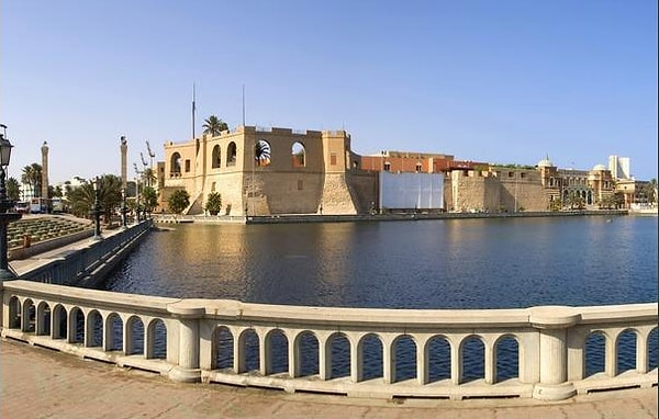 1. Где находится город под названием Триполи?