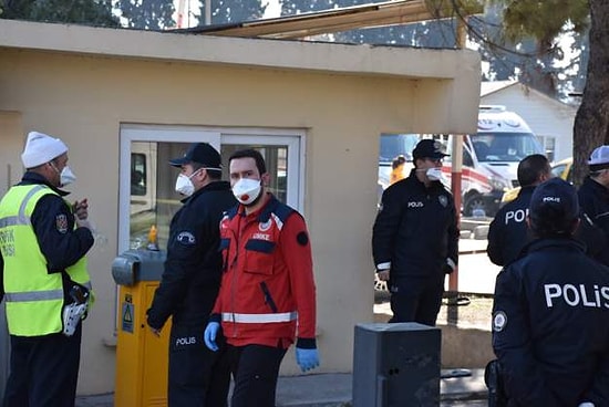 Balıkesir Adliyesi'nde Gaz Sızıntısı: Çok Sayıda Kişi Zehirlendi, 4 Kişinin Hayati Tehlikesi Var